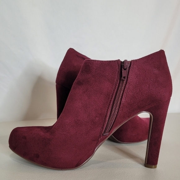 Marc Fisher Faux Suede September2 - Dark Plum Ankle Bootie - Size 6.5 - Picture 2 of 13